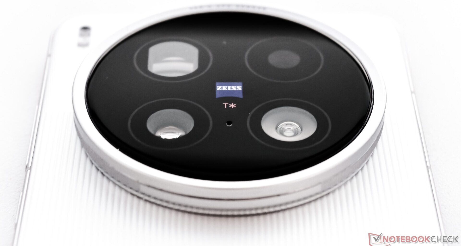 Wild rumor: Vivo X300 Ultra to copy Xiaomi 17 Ultra camera feature, just better