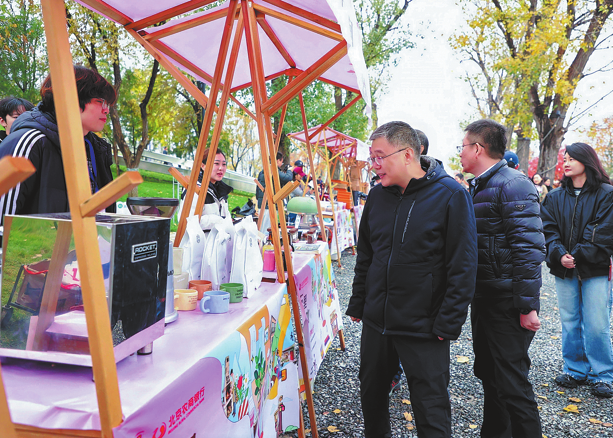 Cycling boom brews new coffee culture in Beijing suburbs-Global People Online