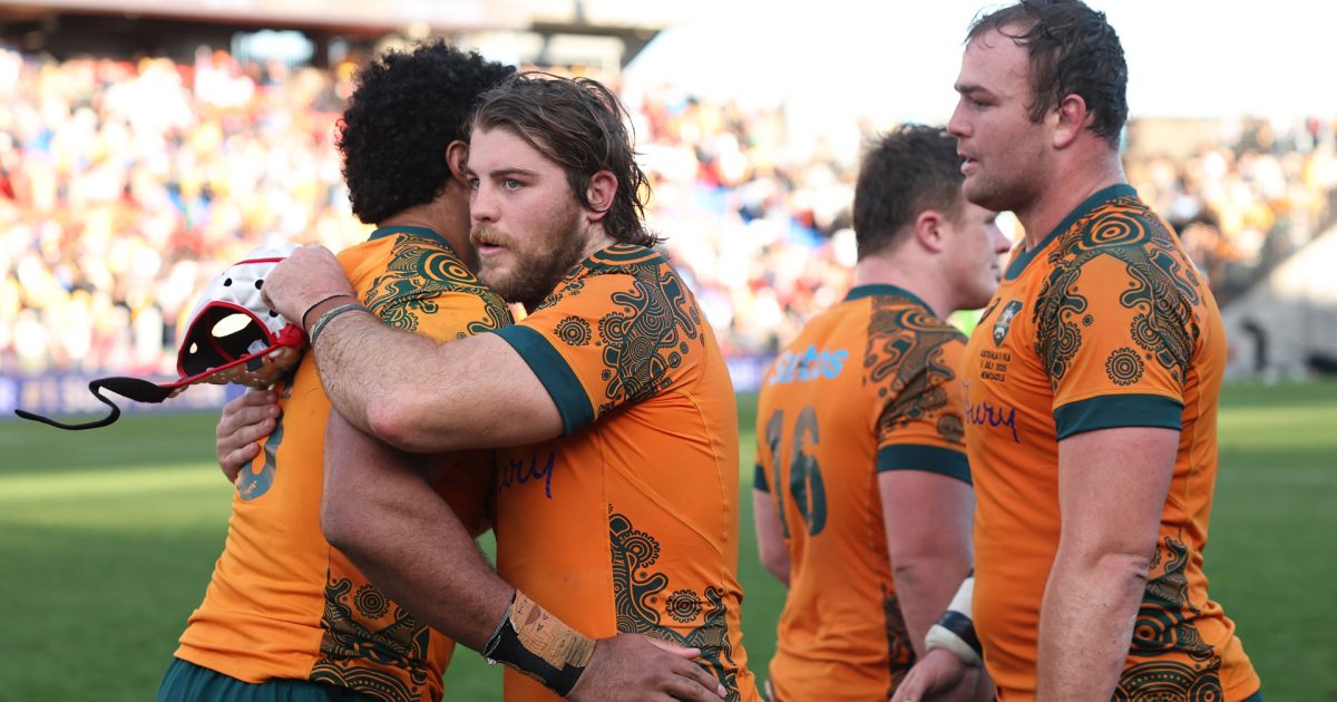 Les Kiss explains Reds captaincy change, shoots down Wallabies implications