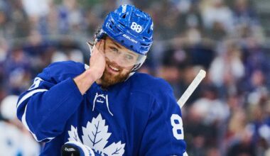 Maple Leafs' Nylander apologizes after flipping off camera