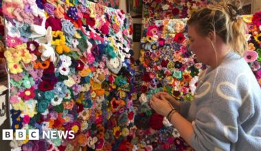 Crochet flower memorial for Stroud Boxing Day fire family