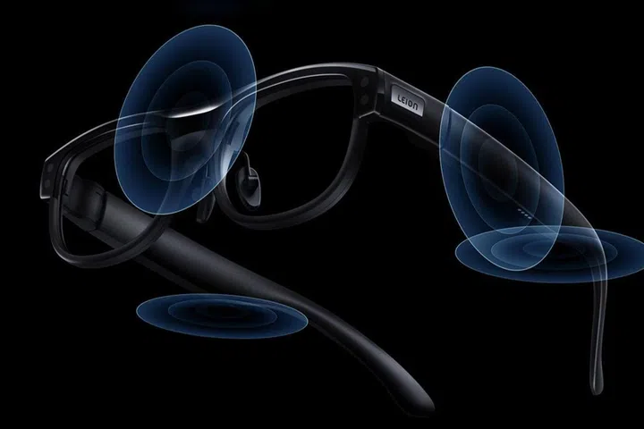 Instead of a camera, the Hey2 uses four microphones built into the glasses to detect who the wearer is talking to.