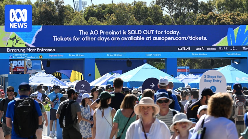 Australian Open 2026 live: Alex de Minaur starts campaign on Rod Laver Arena after Coco Gauff