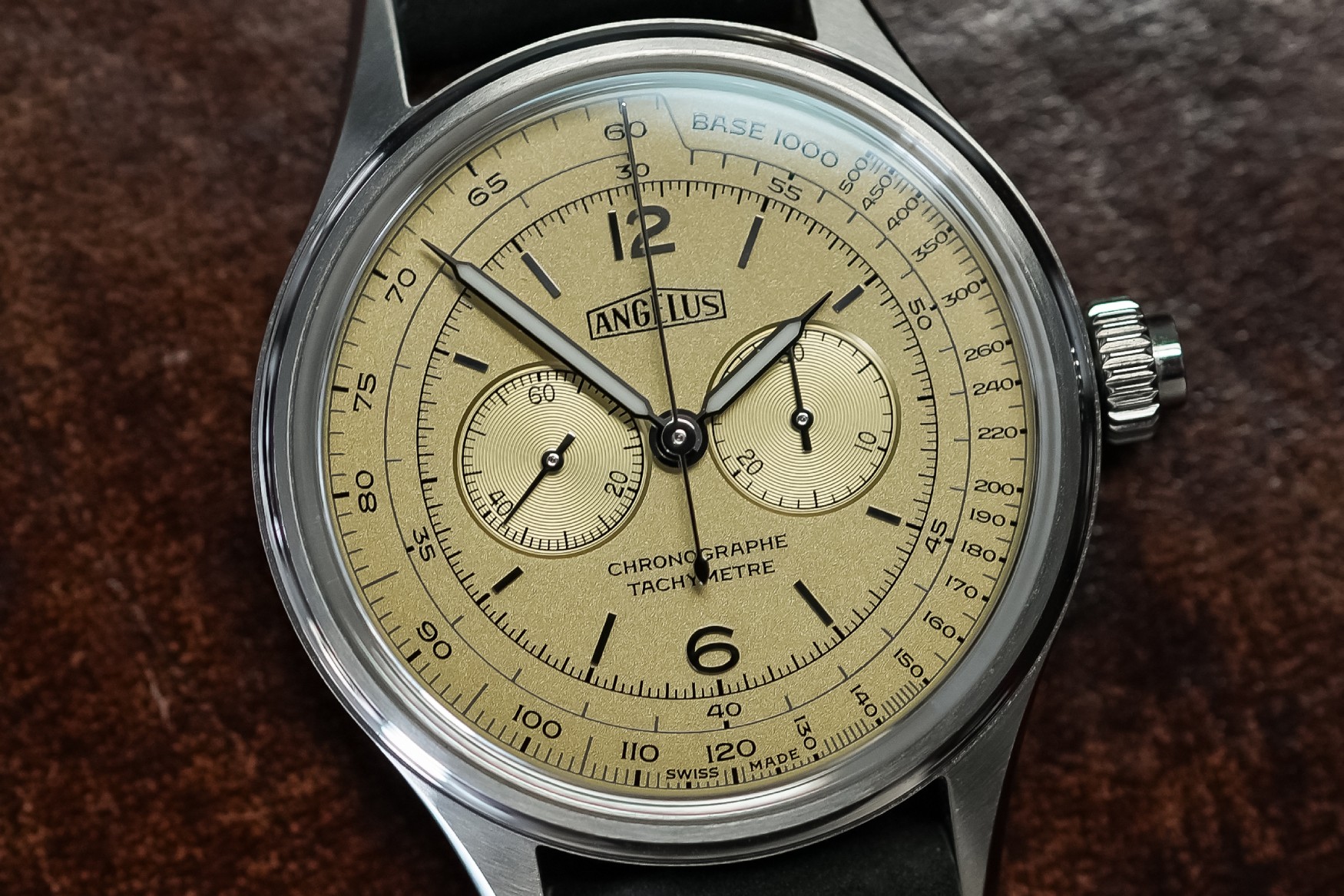 angelus chronographe tachymetre monochrome mds5 dial