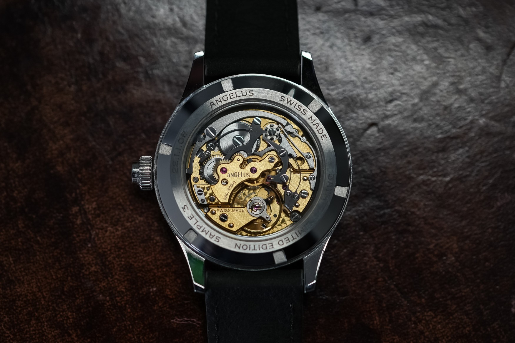 angelus chronographe tachymetre monochrome mds5 movement