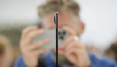 iPhone Air: Apple made a big bet on a slimmer device. People aren’t buying in, survey suggests