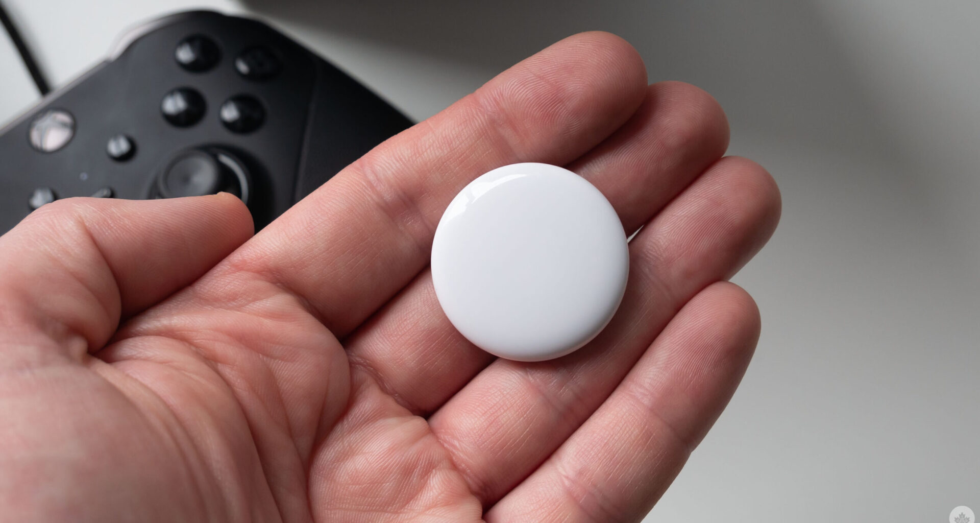 Apple looking to launch AirTag-like AI pin