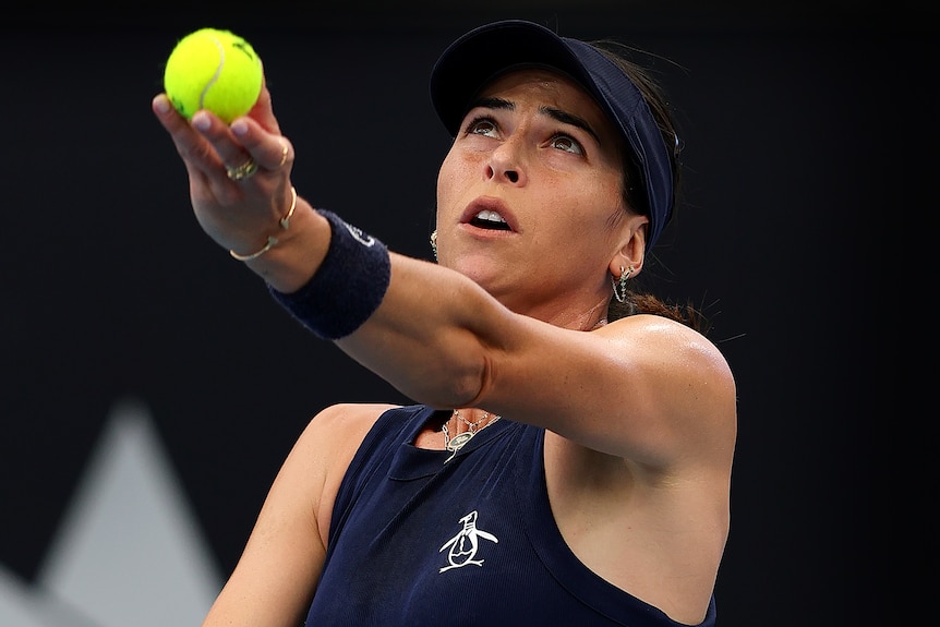 Ajla Tomljanović serving at the Adelaide International.
