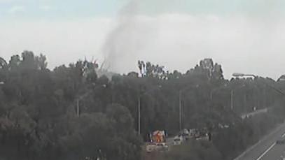 Roe Highway: Traffic begins to flow after blaze next to major motorway put out