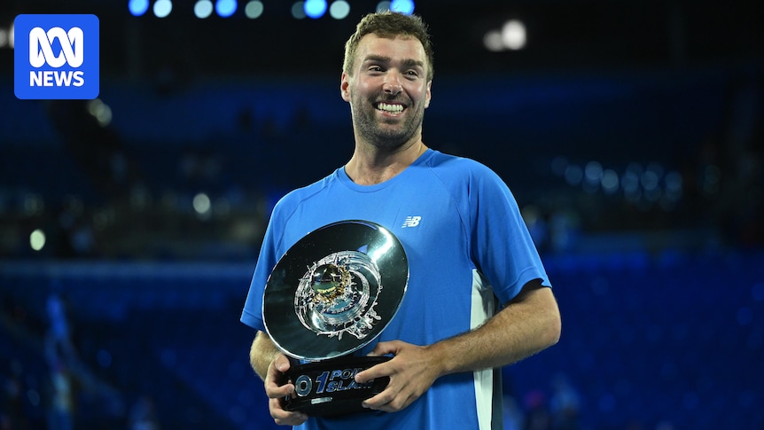 Australian Open One Point Slam winner Jordan Smith beats professional tennis players to take home $1 million