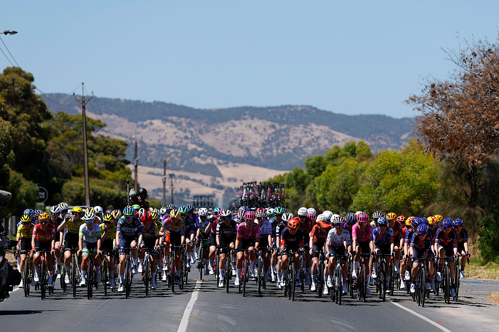 WILLUNGA, AUSTRALIA - JANUARY 17: A general view of Ricarda Bauernfeind of Germany and Team Lidl - Trek, Mikayla Harvey of New Zealand and Team SD Worx - Protime, Sofia Bertizzolo of Italy and Team FDJ United - SUEZ, Alice Towers of Great Britain and Team EF Education-Oatly, Katia Ragusa of Italy and Team Human Powered Health, Erica Magnaldi of Italy and UAE Team ADQ compete during the 10th Santos Women&amp;apos;s Tour Down Under 2026, Stage 1 a 137.4km stage from Willunga to Willunga 134m / #UCIWWT / on January 17, 2026 in Willunga, Australia. (Photo by Con Chronis/Getty Images)