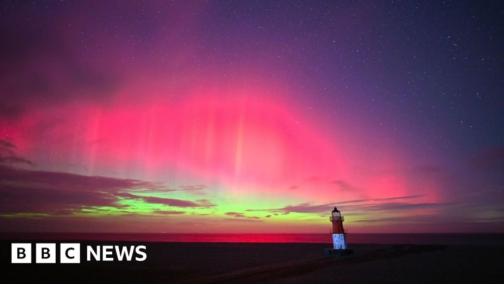 Manx photographers wowed by Northern Lights 'kaleidoscope of colours'