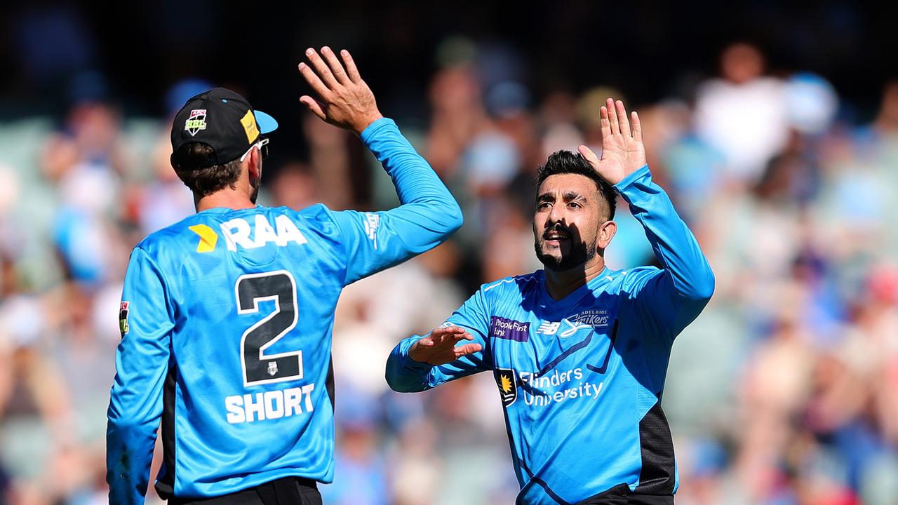 BBL15 results: Adelaide Strikers defeat Melbourne Renegades
