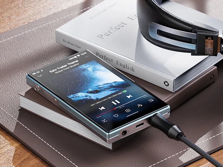 The Fiio JM21 2026 DAP/DAC can be used with balanced and unbalanced headphones. (Image source: Fiio)