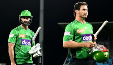 Hobart Hurricanes survive against Glenn Maxwell, Marcus Stoinis and the Melbourne stars in a BBL thriller