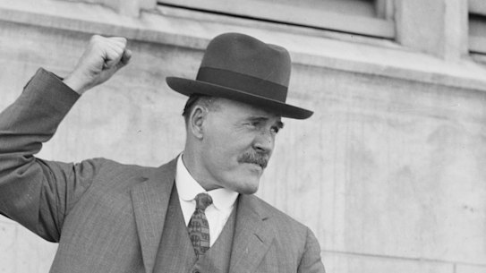 NSW premier Jack Lang filled suitcases with cash to ensure the money was not taken by the federal government to pay state debts.