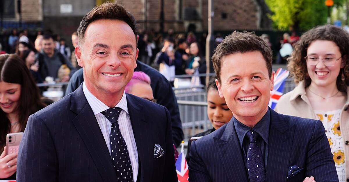 Declan Donnelly describes his anxiety issues on Fearne Cotton’s podcast