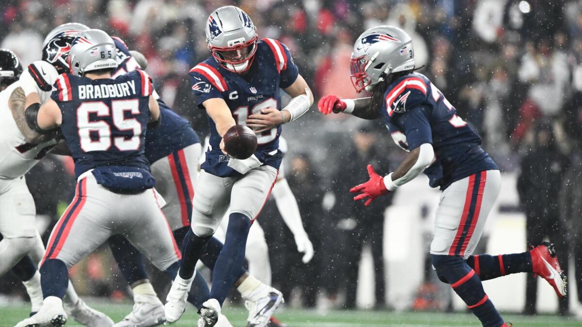 2026 AFC, NFC Championship Game odds, bracket picks, score predictions: Expert targeting Rams, Patriots