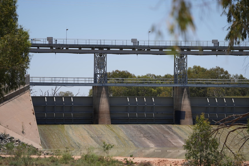 Menindee Lakes main weir.