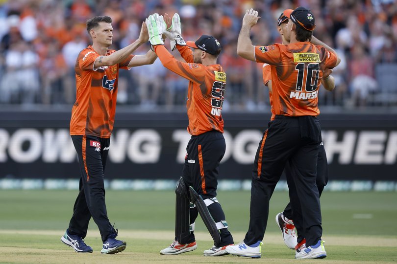 Perth Scorchers produced a superb all-round bowling effort.