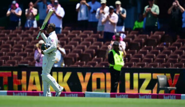 Grateful Khawaja waves and kisses Test cricket goodbye