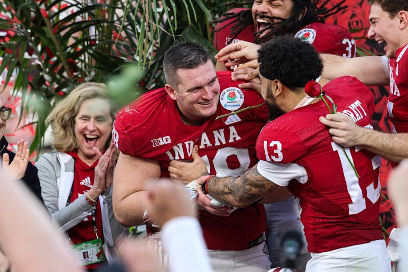 ‘Breaking their will’: No. 1 Indiana football crushes No. 9 Alabama in the trenches