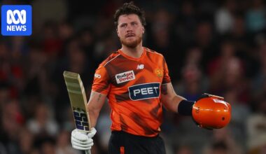 Finn Allen smashes maiden BBL century as Perth Scorchers book finals spot
