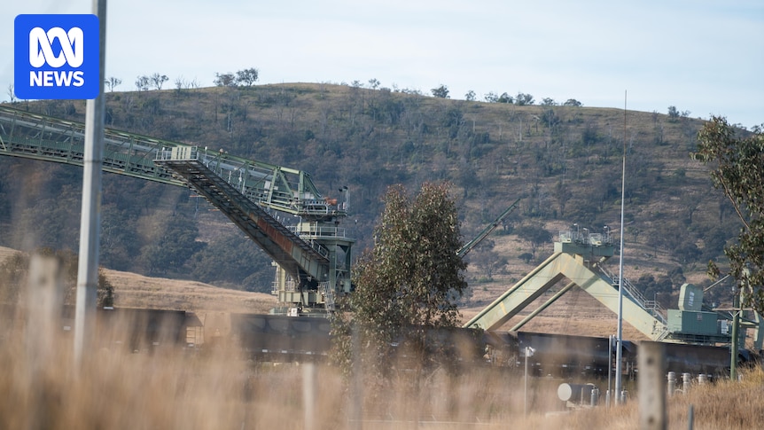 ASX-listed coal mine company buries report into whistleblower allegations