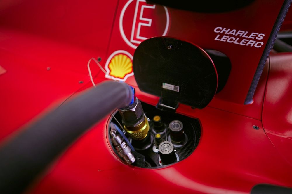 Ferrari SF-24 refuel detail