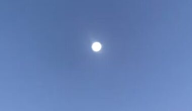 Why is it so hard to get a decent snap of the moon?