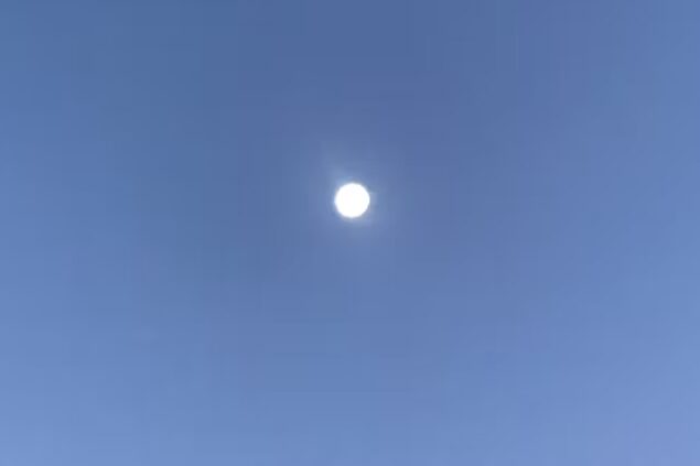 Why is it so hard to get a decent snap of the moon?