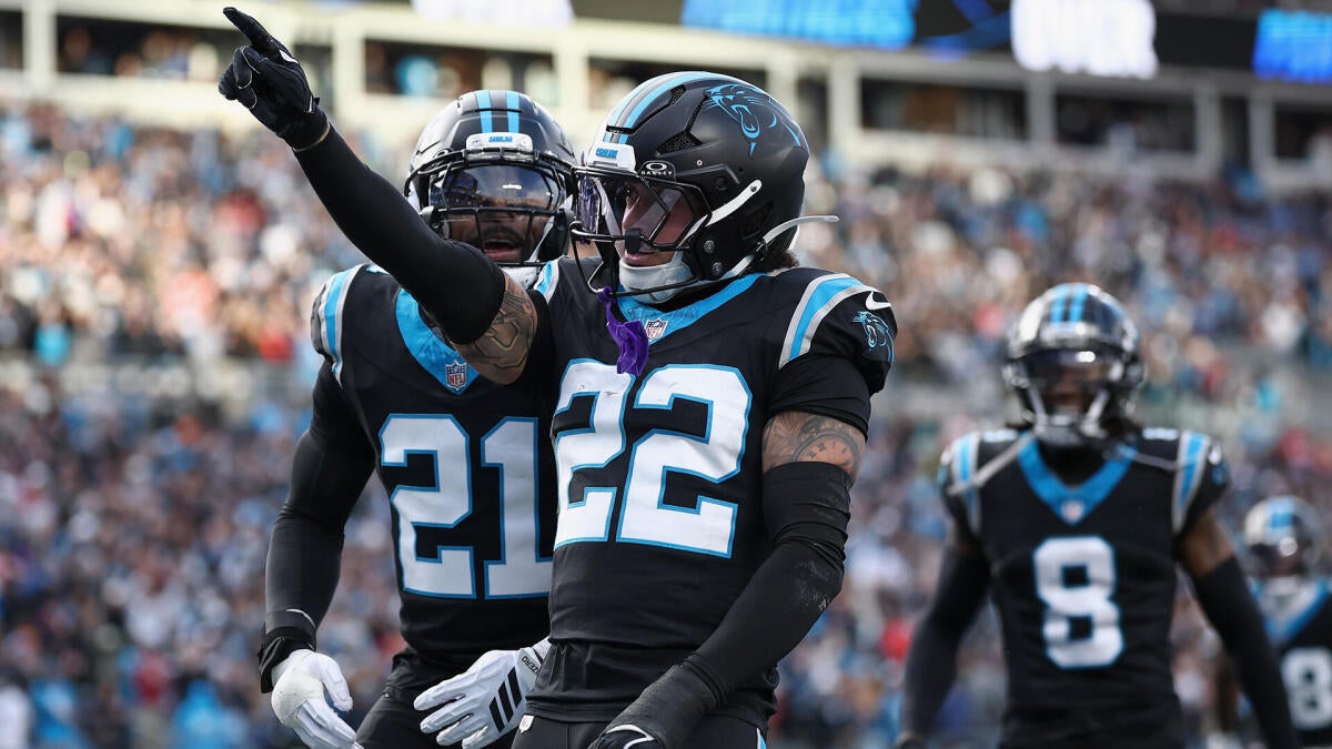 Panthers vs. Buccaneers live updates: Score, highlights for NFL Week 18 on Saturday