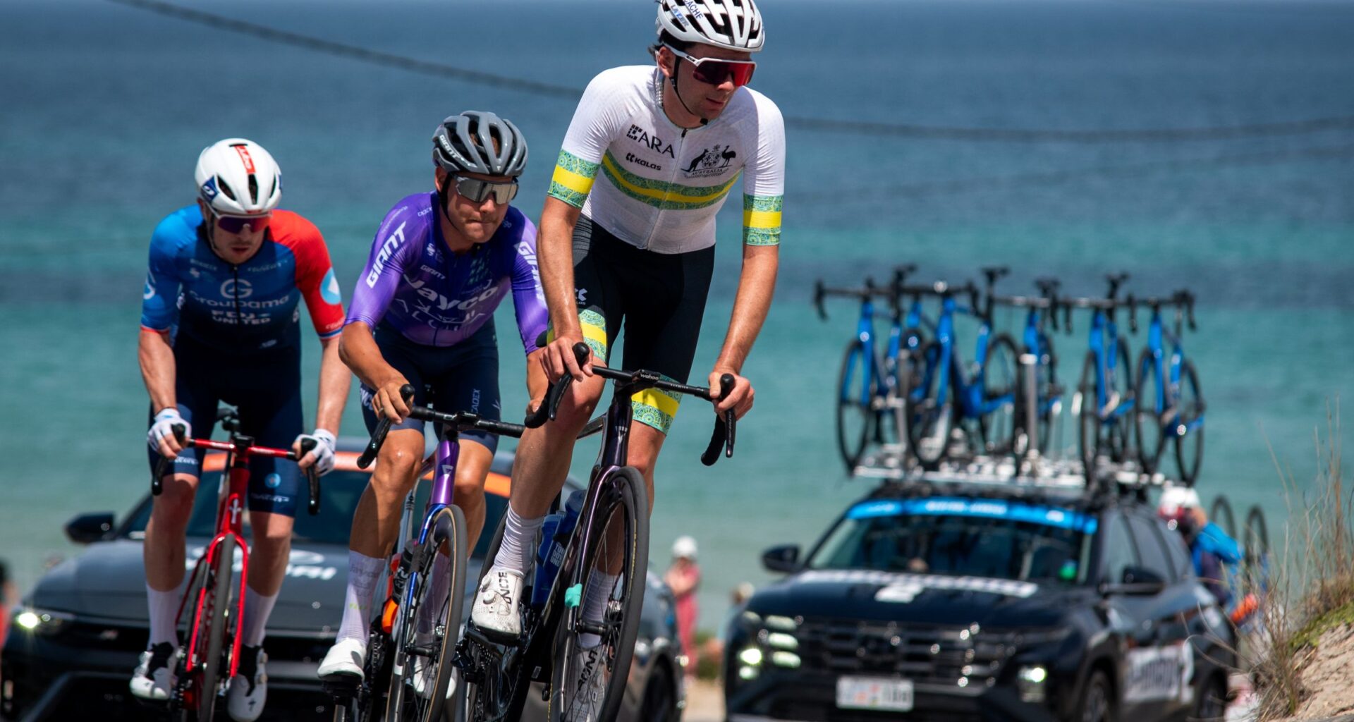 ARA Australian Cycling Team logo