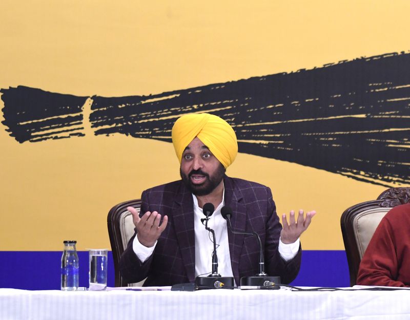 Tu Mann na Mann, Punjab is sinking deep in debt