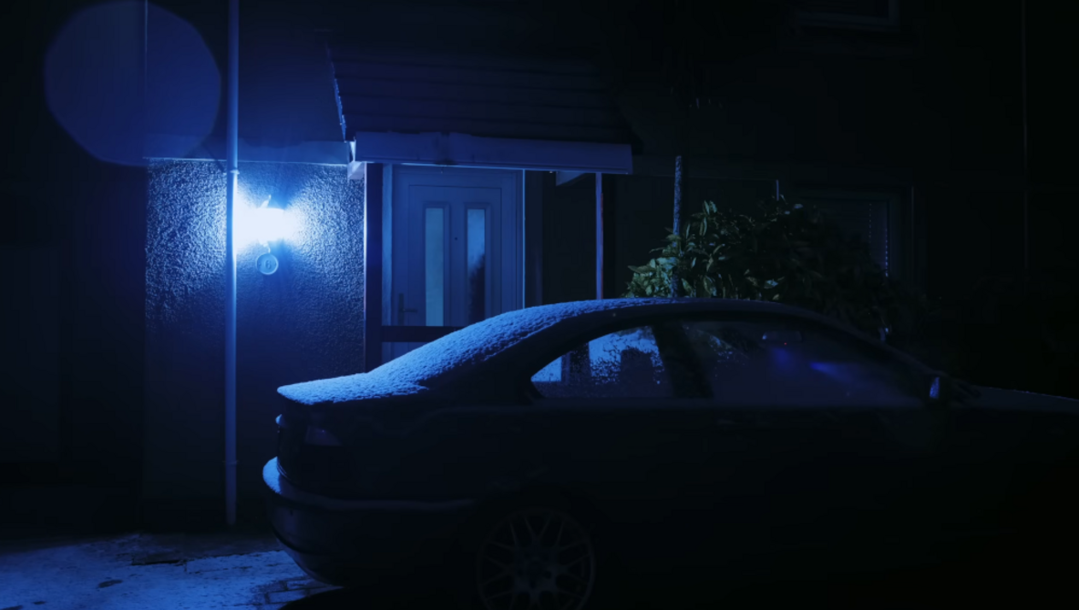 How to Take Artistic Photos Anywhere by Focusing on Feeling, Not Scenes