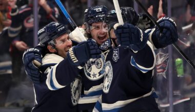 Monahan scores late winner, Blue Jackets edge Flyers