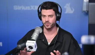 François Arnaud Urges NHL to Enhance LGBTQ+ Inclusion in Hockey