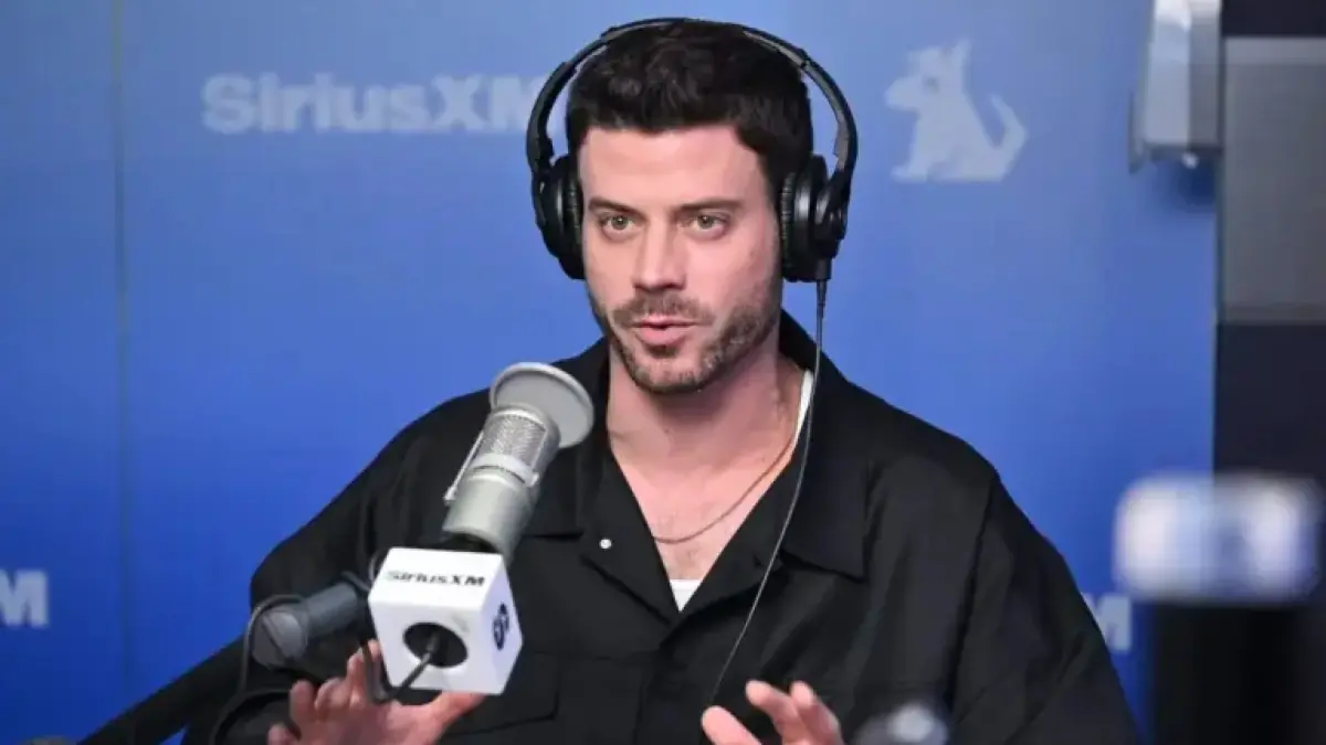 François Arnaud Urges NHL to Enhance LGBTQ+ Inclusion in Hockey