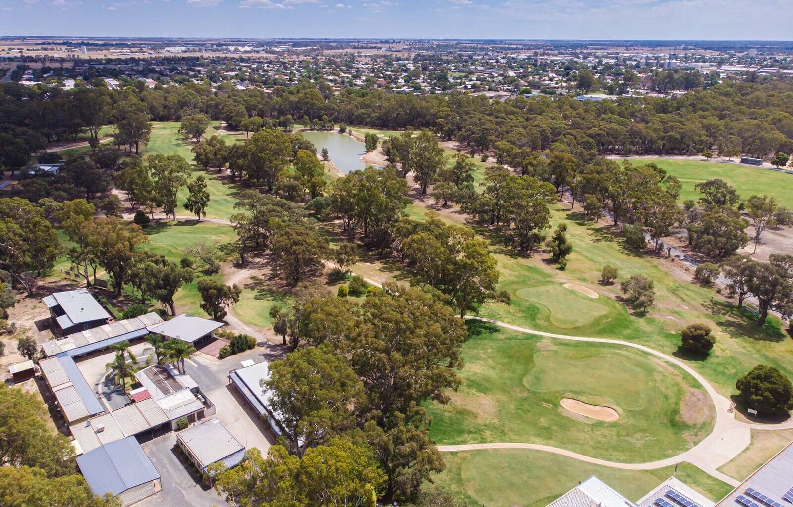 Volunteers to drive Deniliquin Golf Club's future