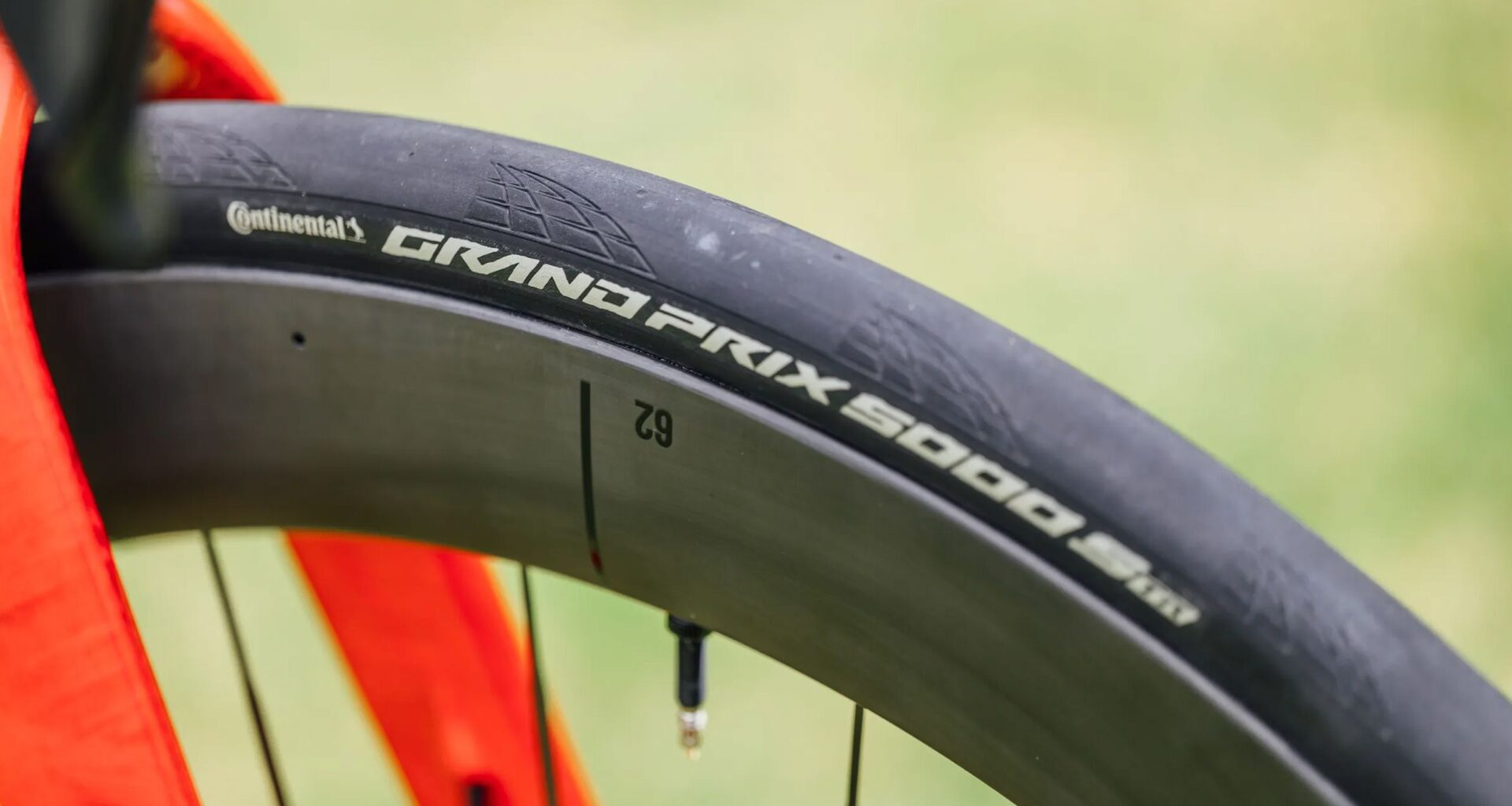 The Tour Down Under 2026 has all the latest cycling tech, but pro teams are still using this tyre – You can save up to 42% and see why for yourself