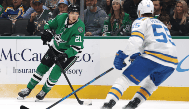 Robertson scores winner with 1 minute left, Stars top Blues