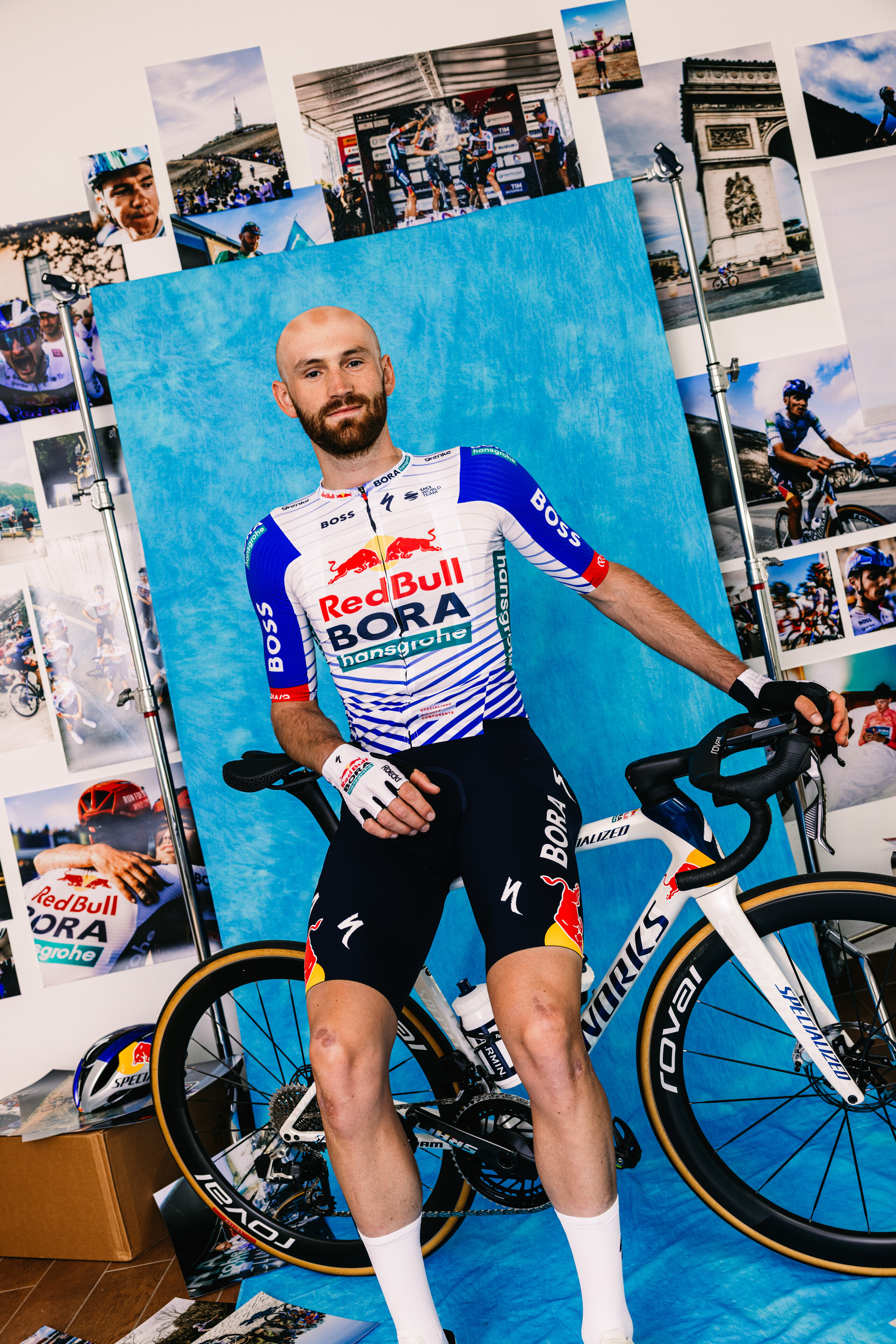 Jordi Meeus posing in Red Bull team kit