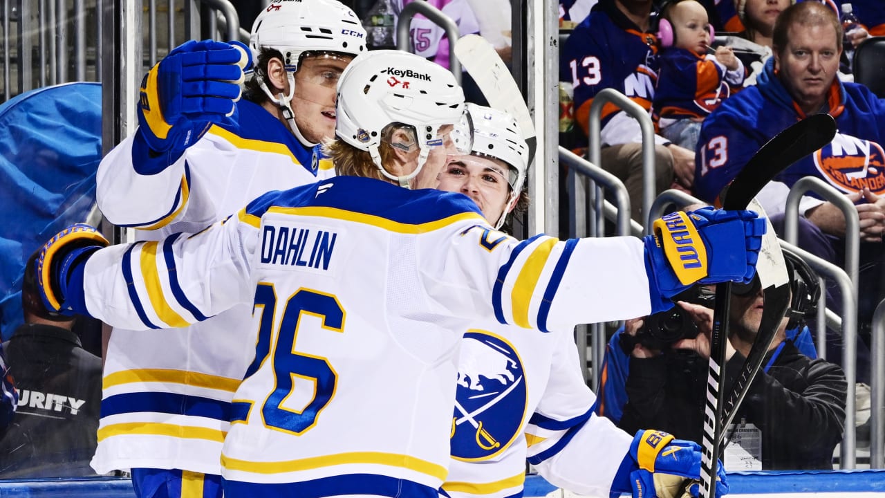 Thompson doubles the lead | NHL.com