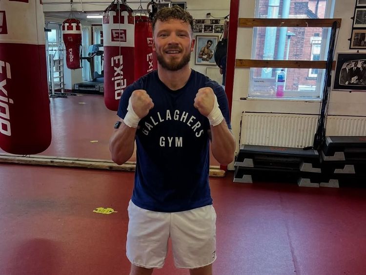 Josh Holmes trains Johnny Depp and prepares to face Alex Murphy showcase