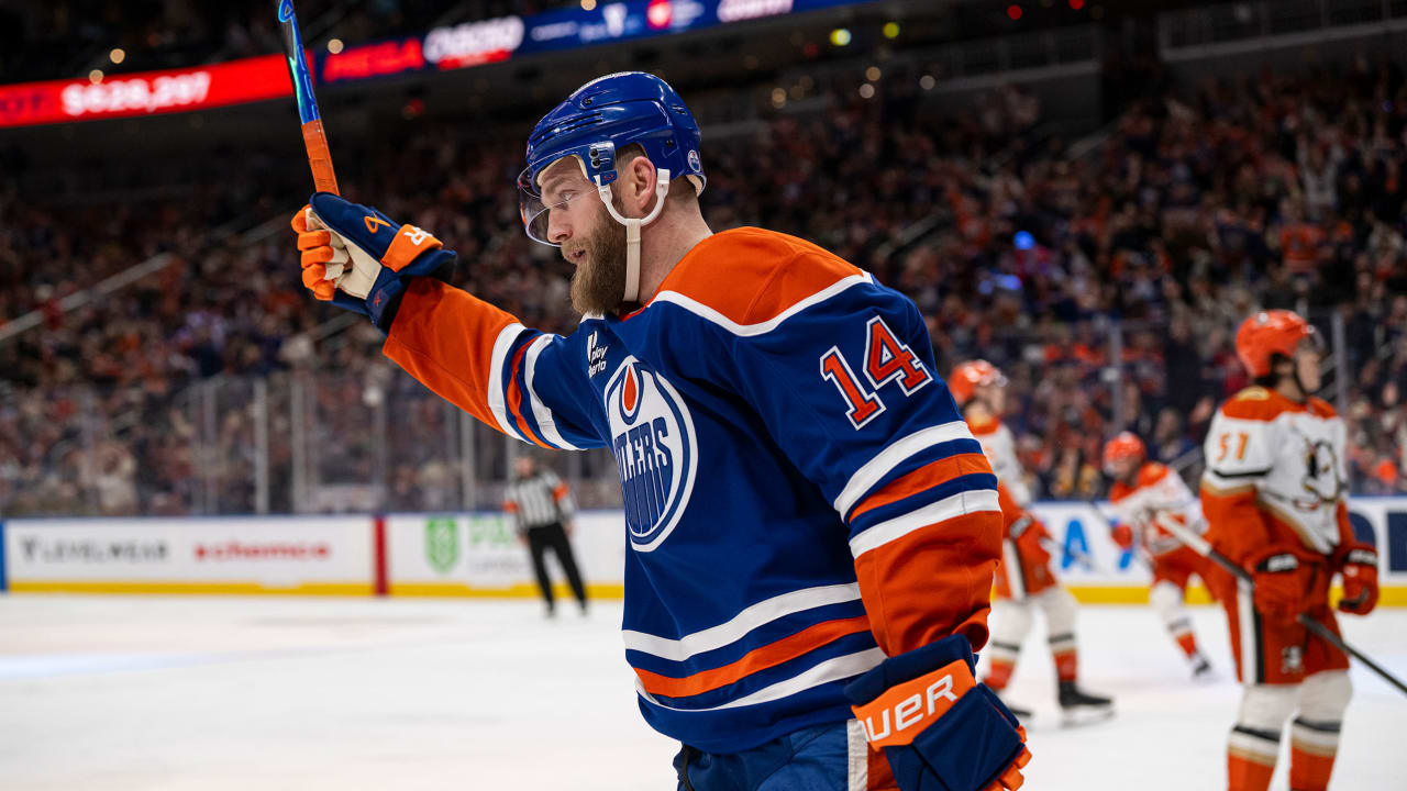 Ekholm gets 1st NHL hat trick, Oilers end Ducks' winning streak at 7
