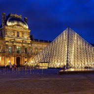 Musée du Louvre pyramid