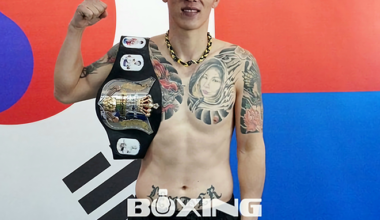 Asian amateur boxing championship silver medalist Mengenchooshi Nandinjerdene is thrilled after becoming the Korean Boxing Commission KBM Super Welterweight Champion at the Seoul Textile Center Event Hall in October 2024. Photo = The One Promotion