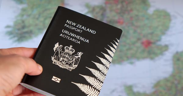 Children of dual nationals need UK passports to fly to Britain