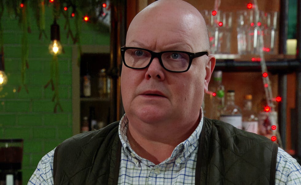 paddy kirk, mandy dingle, emmerdale