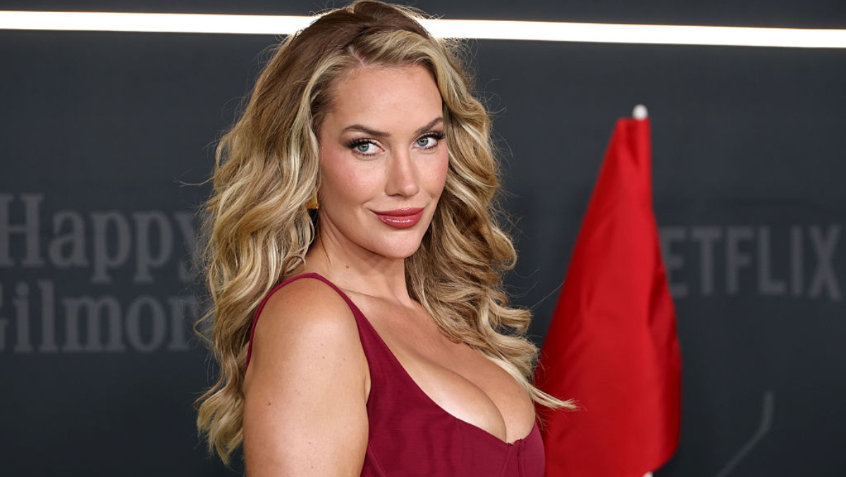 Paige Spiranac Rocks The Golf World With Stunning Bunker Shot Video